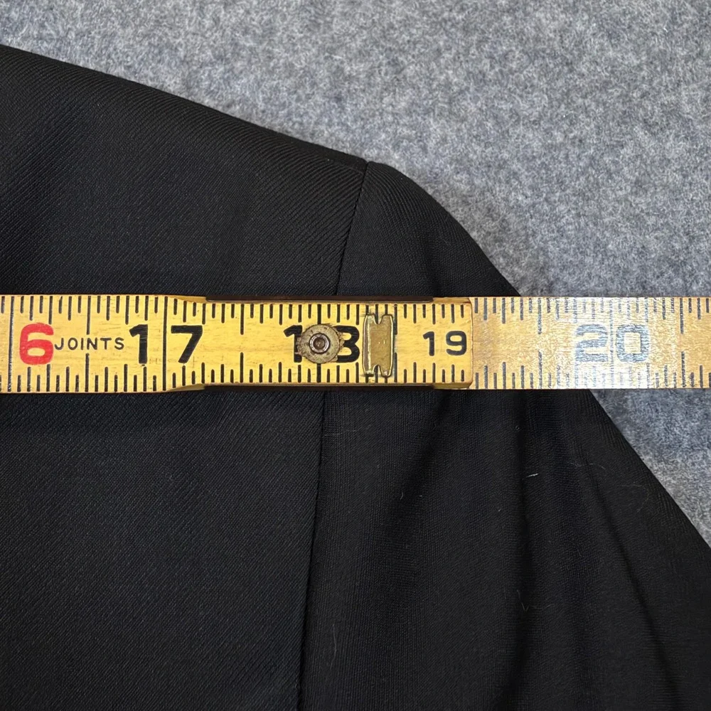 DKNY Duran Mens 3 Piece Suit Black 42S 44S 35W 37W DNUR318W0040 New